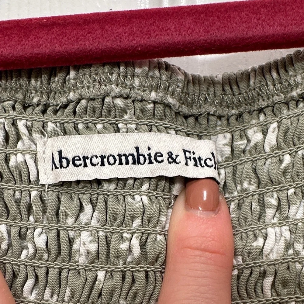 Abercrombie & Fitch Sage Green Floral Ruched Front Long Sleeve Blouse